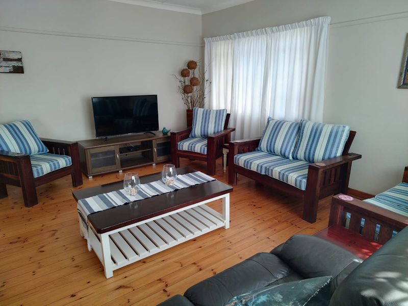 Grand Family Home Or Investors Haven - Photo 8