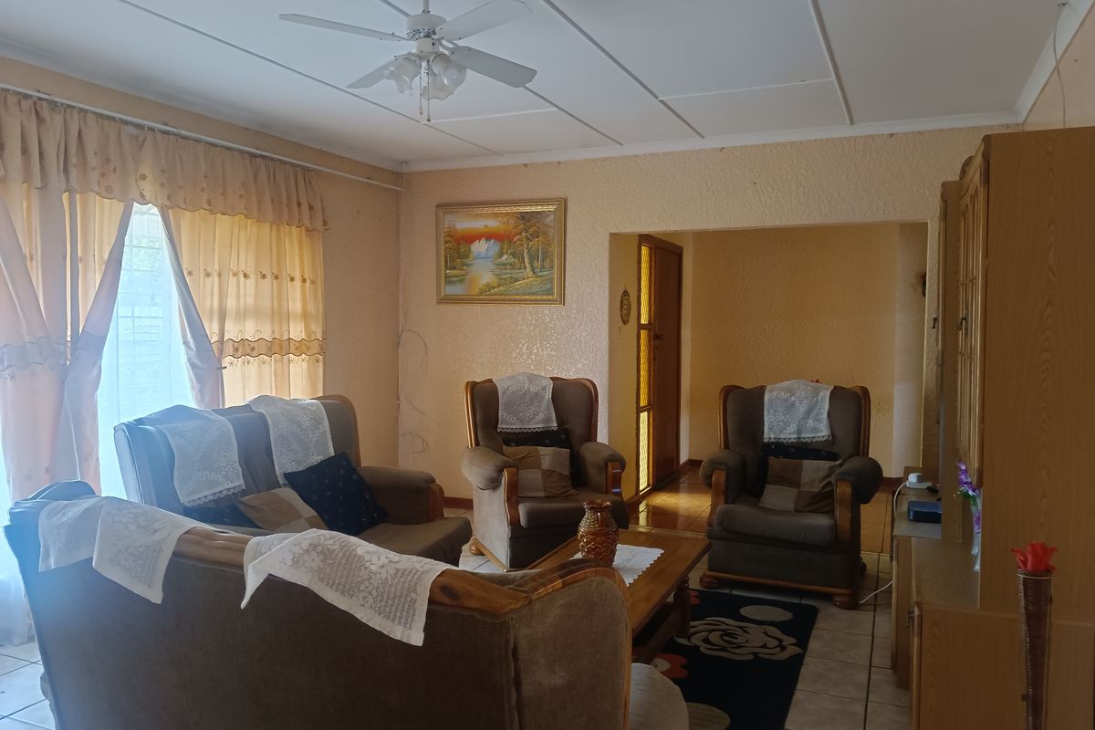 Big Spaces, Endless Potential - Photo 4