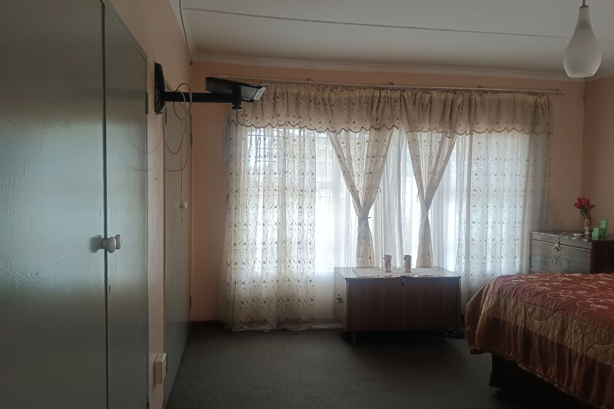 Big Spaces, Endless Potential - Photo 5