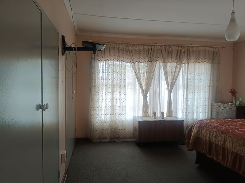 Big Spaces, Endless Potential - Photo 5