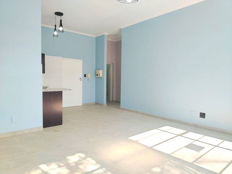 Modern Two-Bedroom Gem with Spacious Living & Inviting Patio - Photo 5