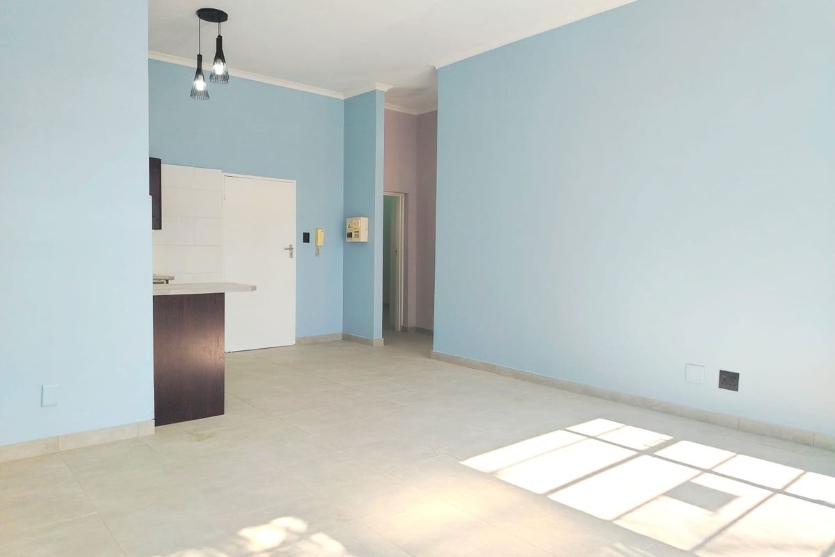 Modern Two-Bedroom Gem with Spacious Living & Inviting Patio - Photo 5