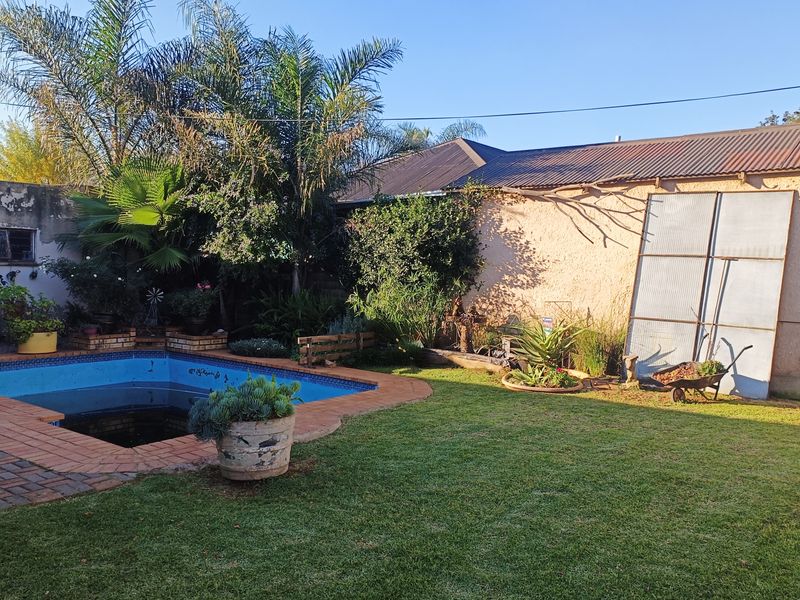 Welcome to a well maintained beautiful home. - Photo 8