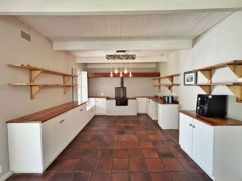 Charming Victorian Gem in Historic Church Street, Tulbagh – Modern Comfort Meets Heritage Elegance. - Photo 2