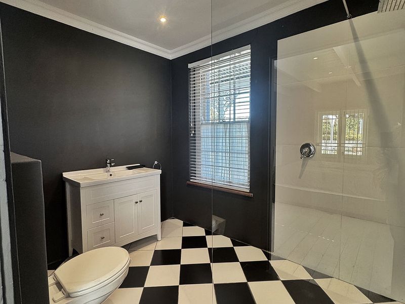 Charming Victorian Gem in Historic Church Street, Tulbagh – Modern Comfort Meets Heritage Elegance. - Photo 8
