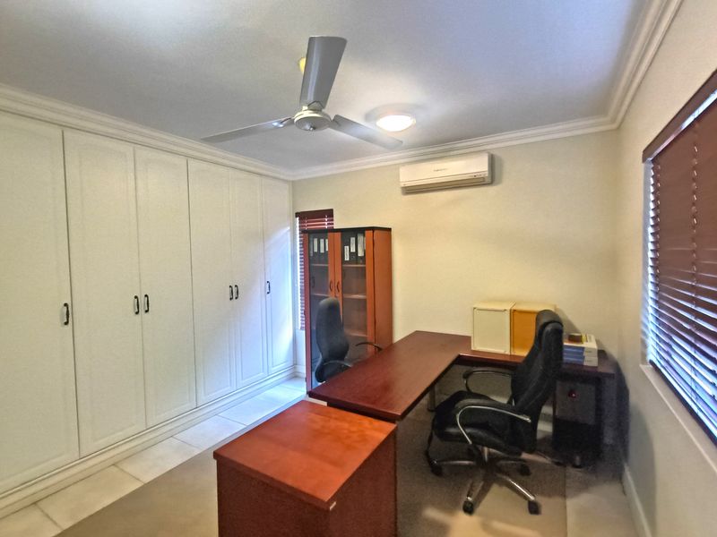 Exclusive, Luxury Townhouse with Private Pool - Photo 9