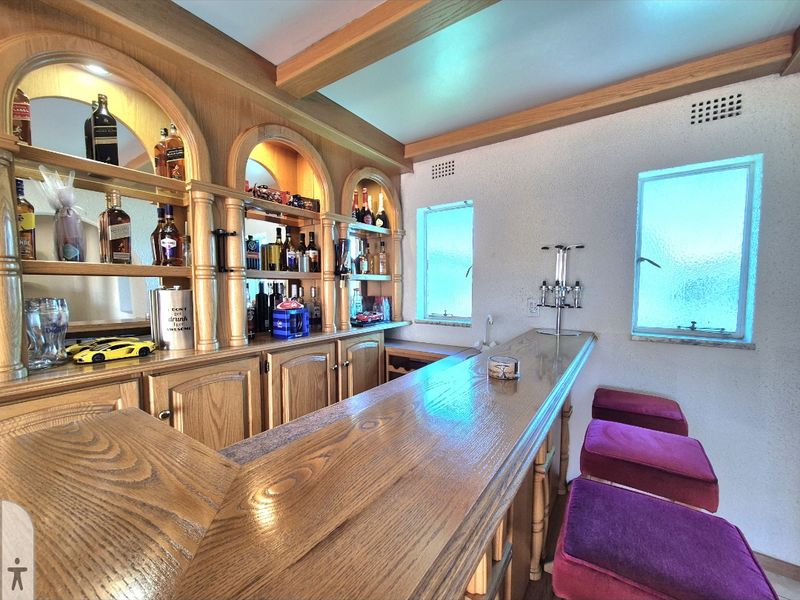 Immaculate move in ready modern secure house - Photo 6