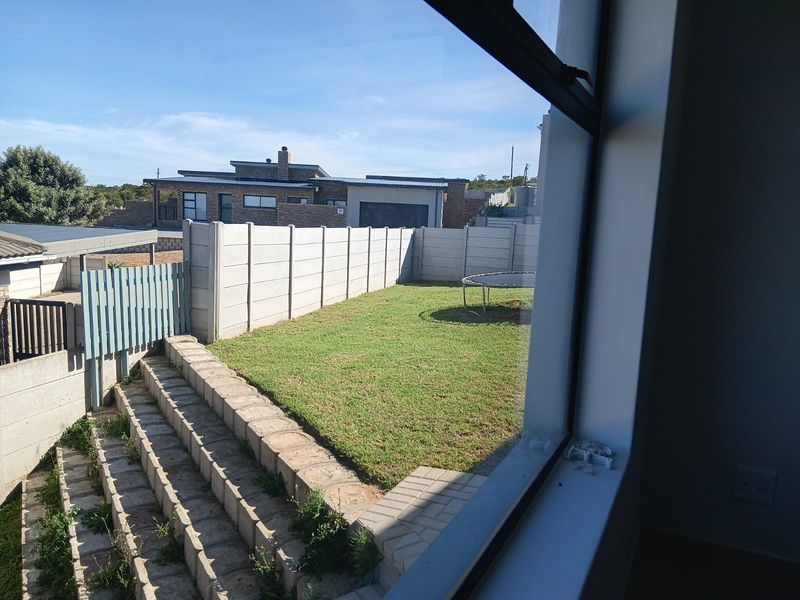 Oceanview Serenity: Stylish 3-Bedroom Home in Danabay for Rent - Photo 3