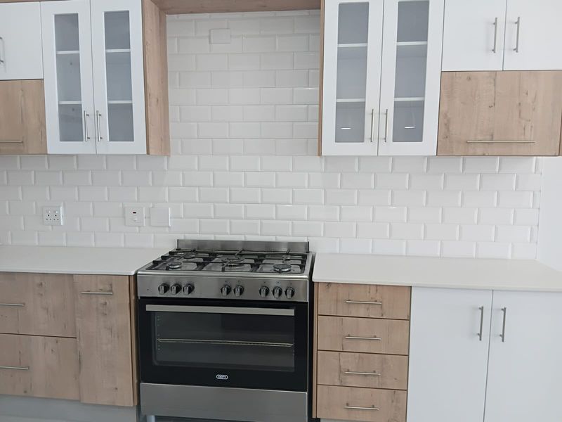 Oceanview Serenity: Stylish 3-Bedroom Home in Danabay for Rent - Photo 8