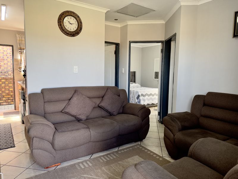 Move-in Ready 2-Bedroom Townhouse in Evander Community. - Photo 4