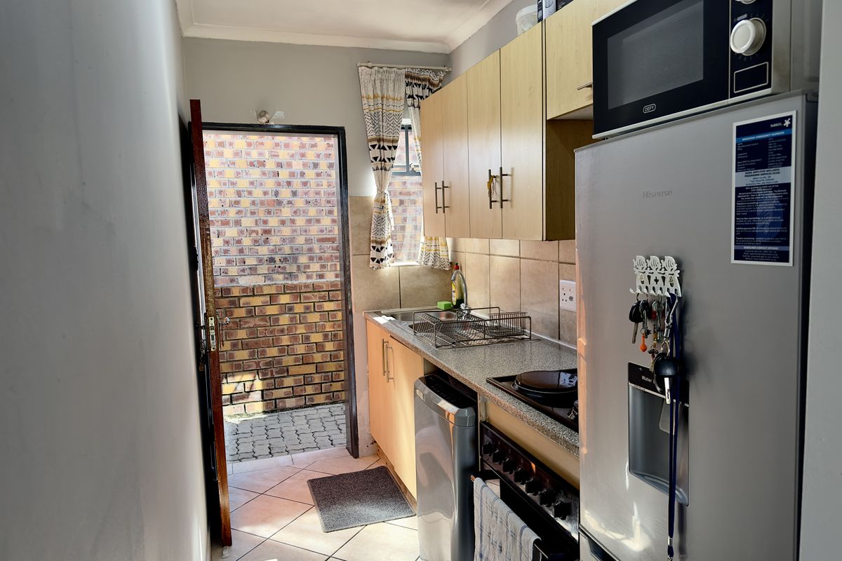 Move-in Ready 2-Bedroom Townhouse in Evander Community. - Photo 5