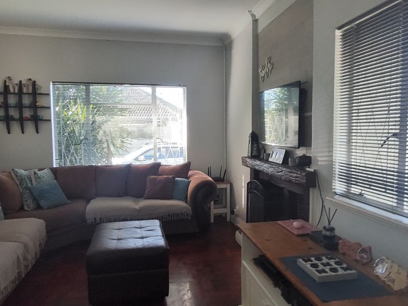 Charming 3-bedroom Freehold To Let in Kabega, Port Elizabeth – perfect for family living! Don't mis - Photo 4