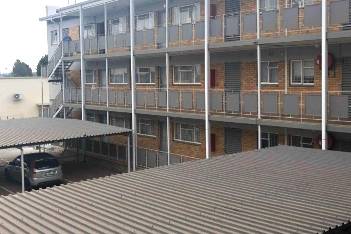 2-Bedroom Apartment at Berma - Photo 3