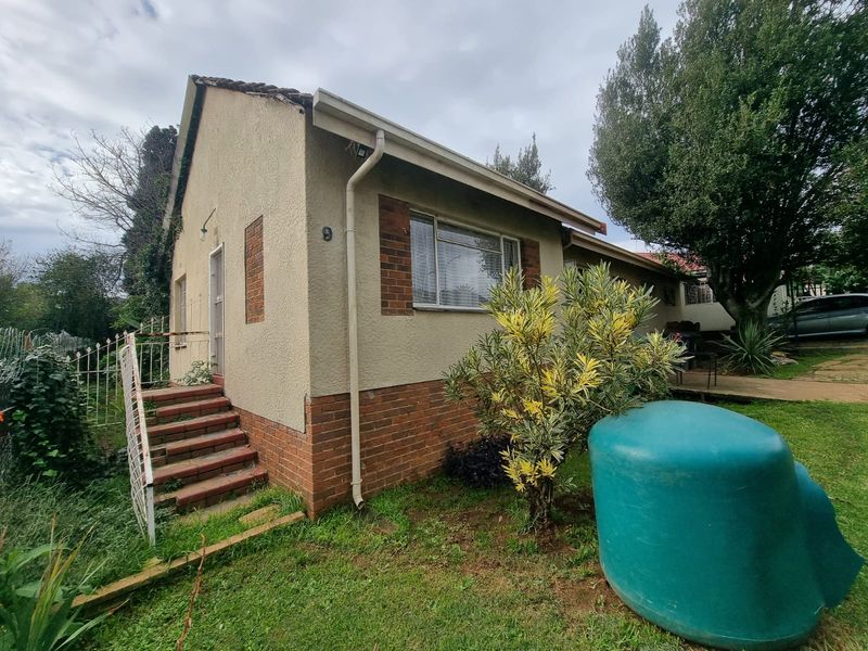 Spacious three bedroom Home with flatlet to let - Photo 6