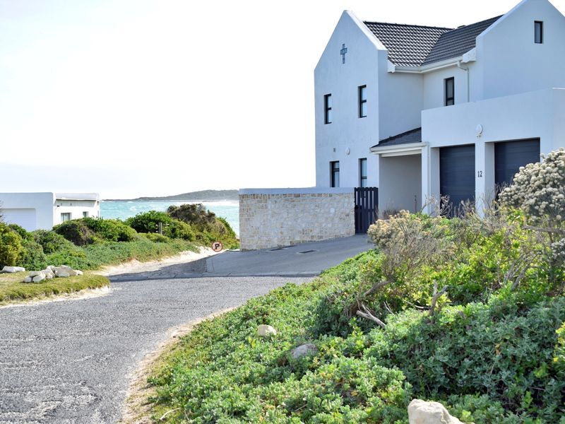 Coastal 2-Bedroom Home with Ensuite, Flatlet, and Modern Amenities - Photo 10