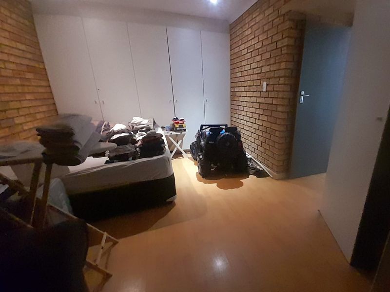2 Bedroom Duplex Townhouse in Strubensvallei - Pet Friendly - Photo 7