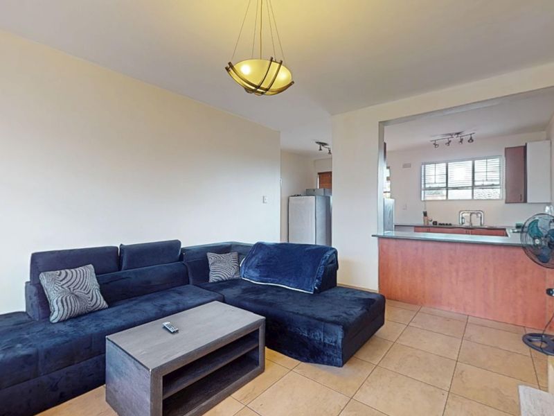 Stylish 1-Bedroom Flat with Modern Finishes - Photo 6