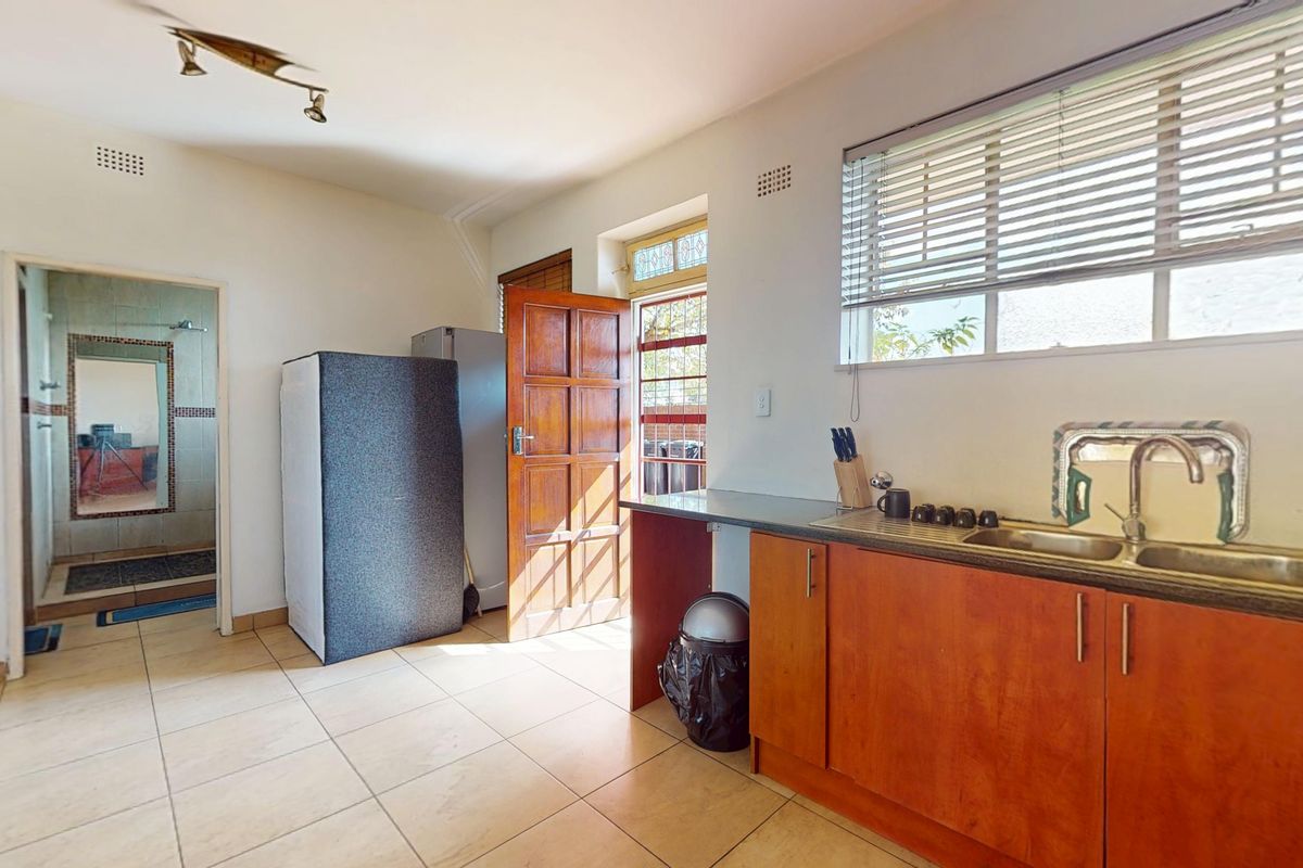 Stylish 1-Bedroom Flat with Modern Finishes - Photo 2