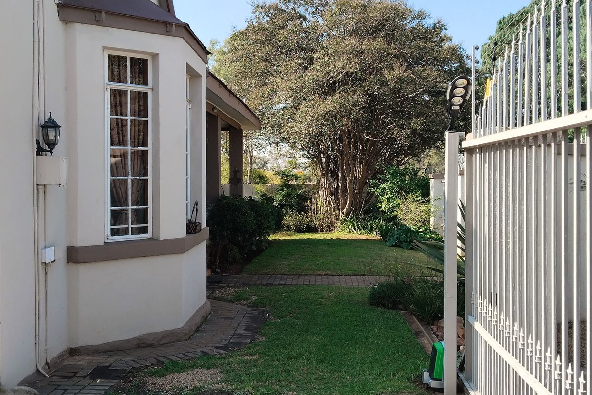Own a charming, income-generating property in the heart of historic Heidelberg! - Photo 5