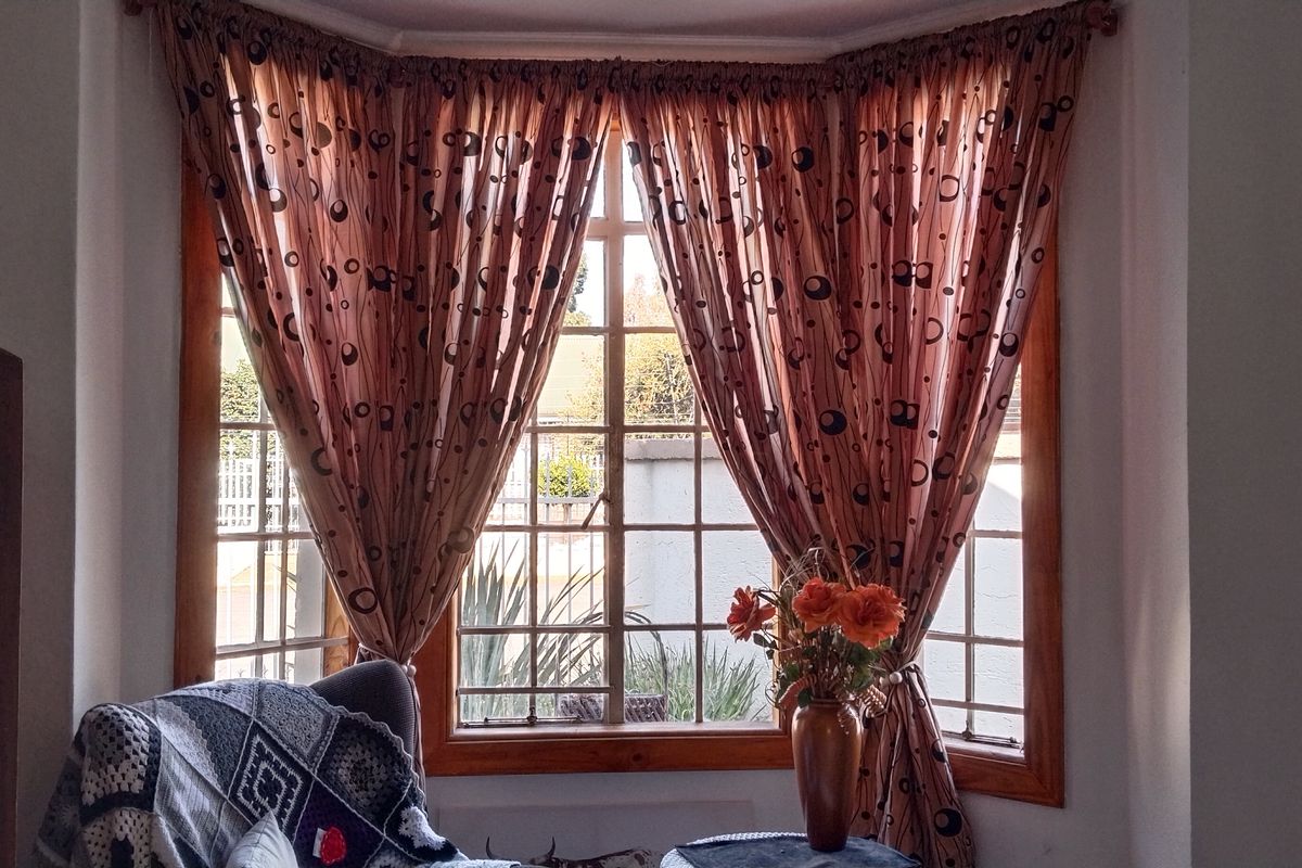 Own a charming, income-generating property in the heart of historic Heidelberg! - Photo 3