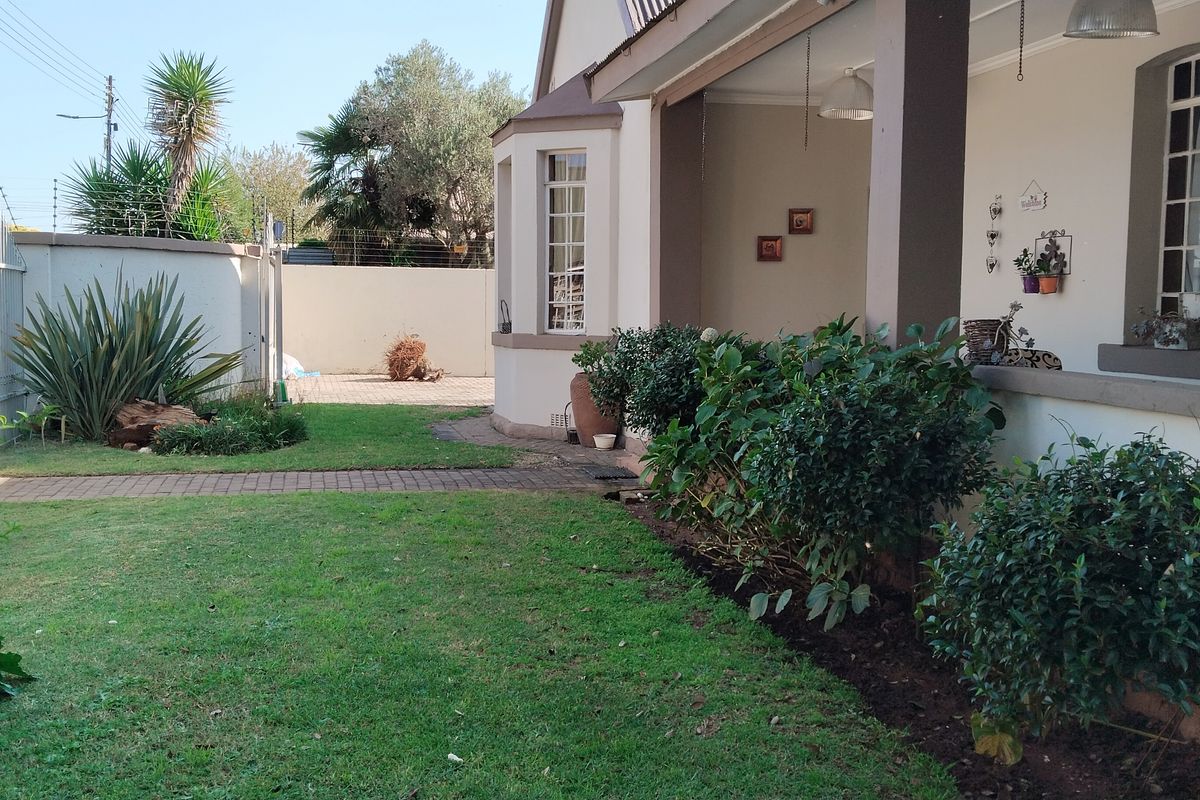 Own a charming, income-generating property in the heart of historic Heidelberg! - Photo 4