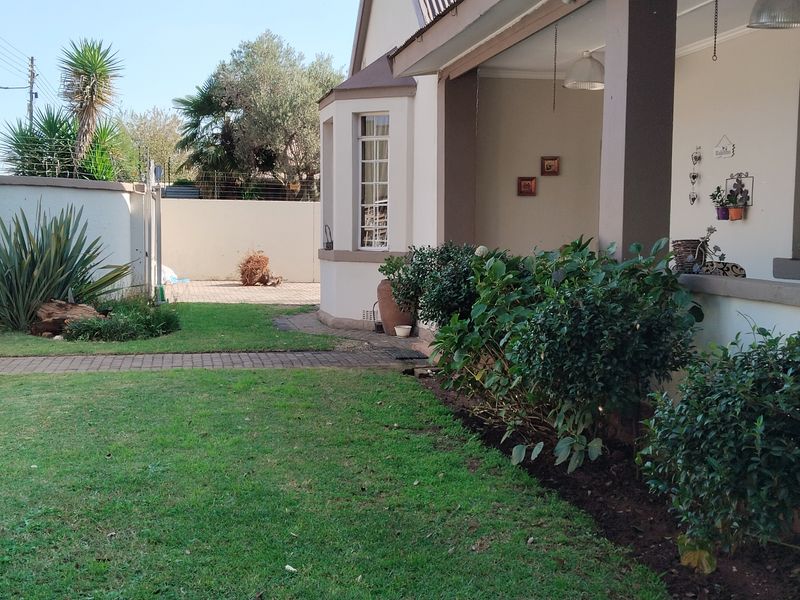 Own a charming, income-generating property in the heart of historic Heidelberg! - Photo 4