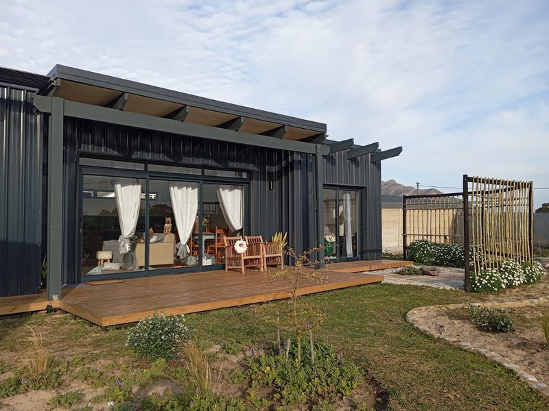 Modern Furnished Two-Bedroom Home to Rent in Tranquil Fisherhaven, Hermanus - Photo 1