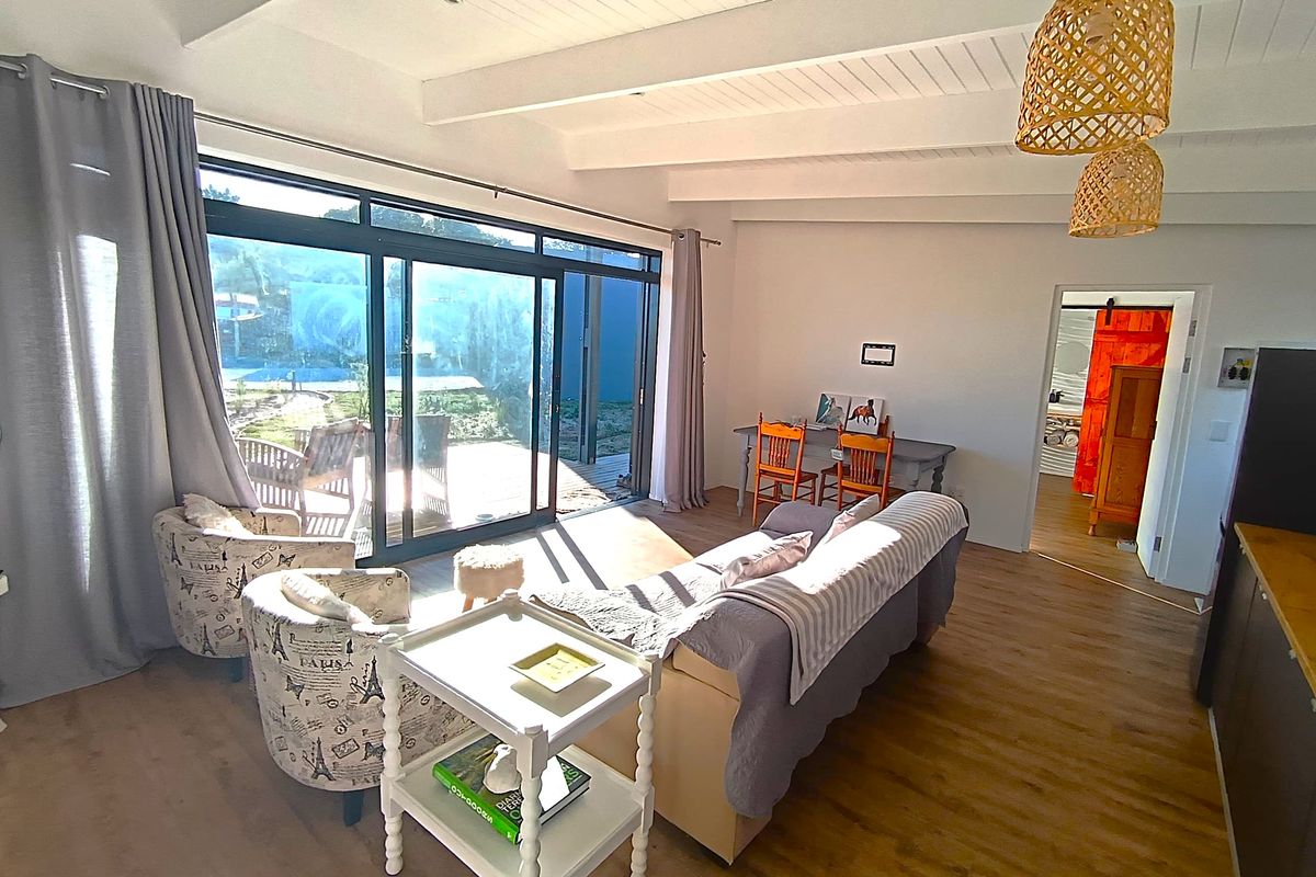 Modern Furnished Two-Bedroom Home to Rent in Tranquil Fisherhaven, Hermanus - Photo 5