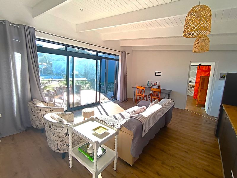 Modern Furnished Two-Bedroom Home to Rent in Tranquil Fisherhaven, Hermanus - Photo 5