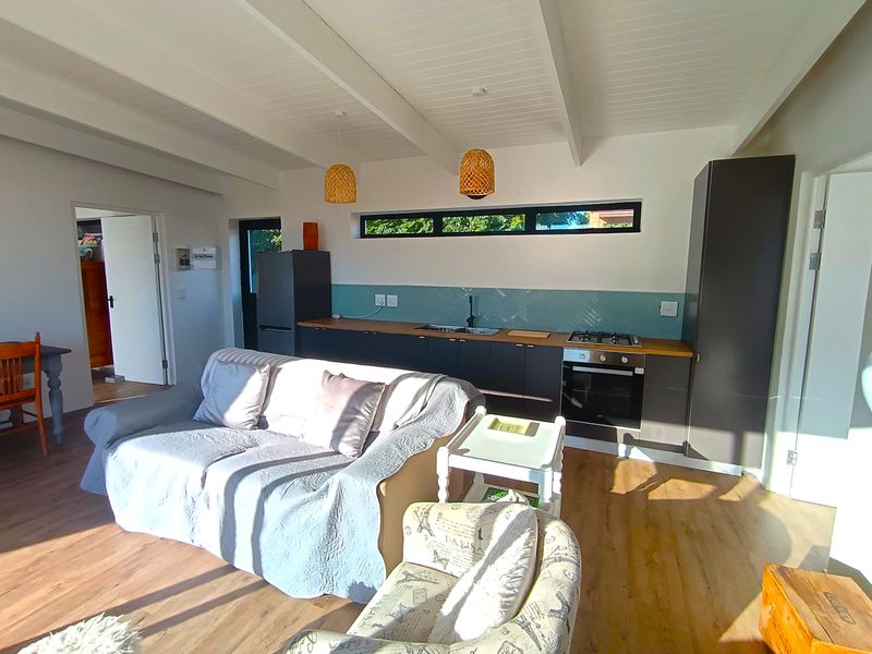 Modern Furnished Two-Bedroom Home to Rent in Tranquil Fisherhaven, Hermanus - Photo 8