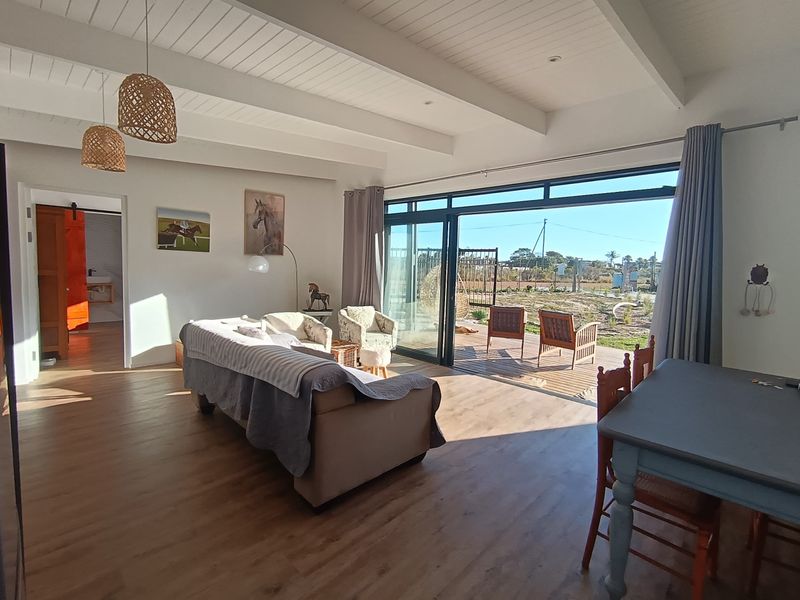 Modern Furnished Two-Bedroom Home to Rent in Tranquil Fisherhaven, Hermanus - Photo 6
