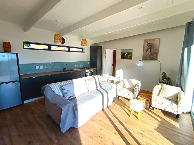 Modern Furnished Two-Bedroom Home to Rent in Tranquil Fisherhaven, Hermanus - Photo 7