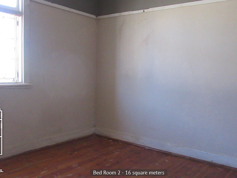 A canvvass to start changing theis once loved 3 bedroom family house in to your dream home - Photo 8