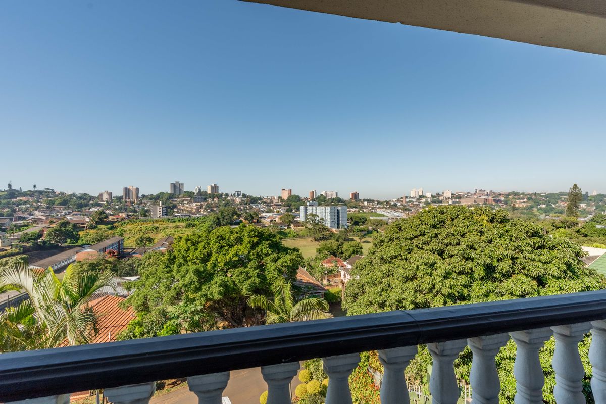 Motivated Sellers! Best of both worlds...space, views, character, and income potential. - Photo 4