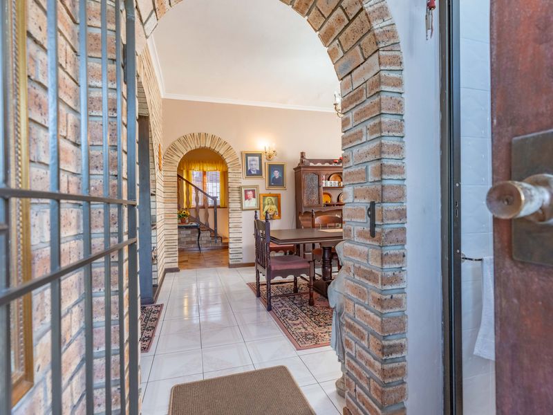 Motivated Sellers! Best of both worlds...space, views, character, and income potential. - Photo 6