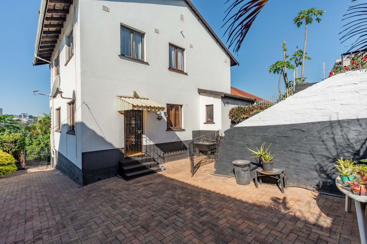 Motivated Sellers! Best of both worlds...space, views, character, and income potential. - Photo 5