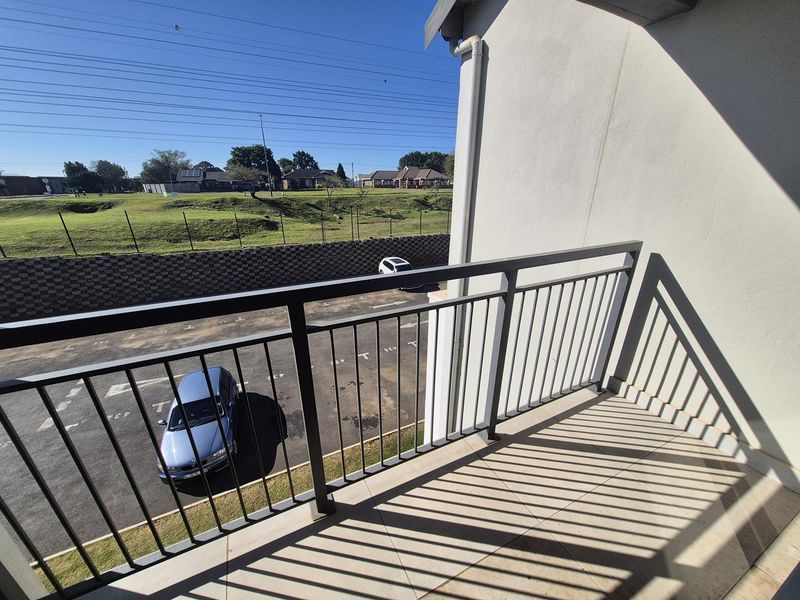 Modern and Secure Living in Sought-After Hesketh Country Estate - Photo 10