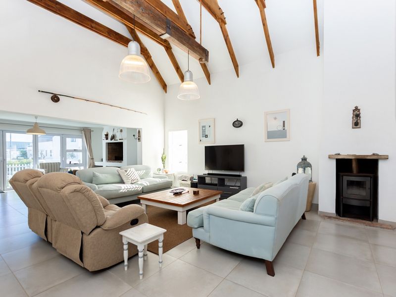 Stylish Beachside Home in Dwarskersbos - Photo 4