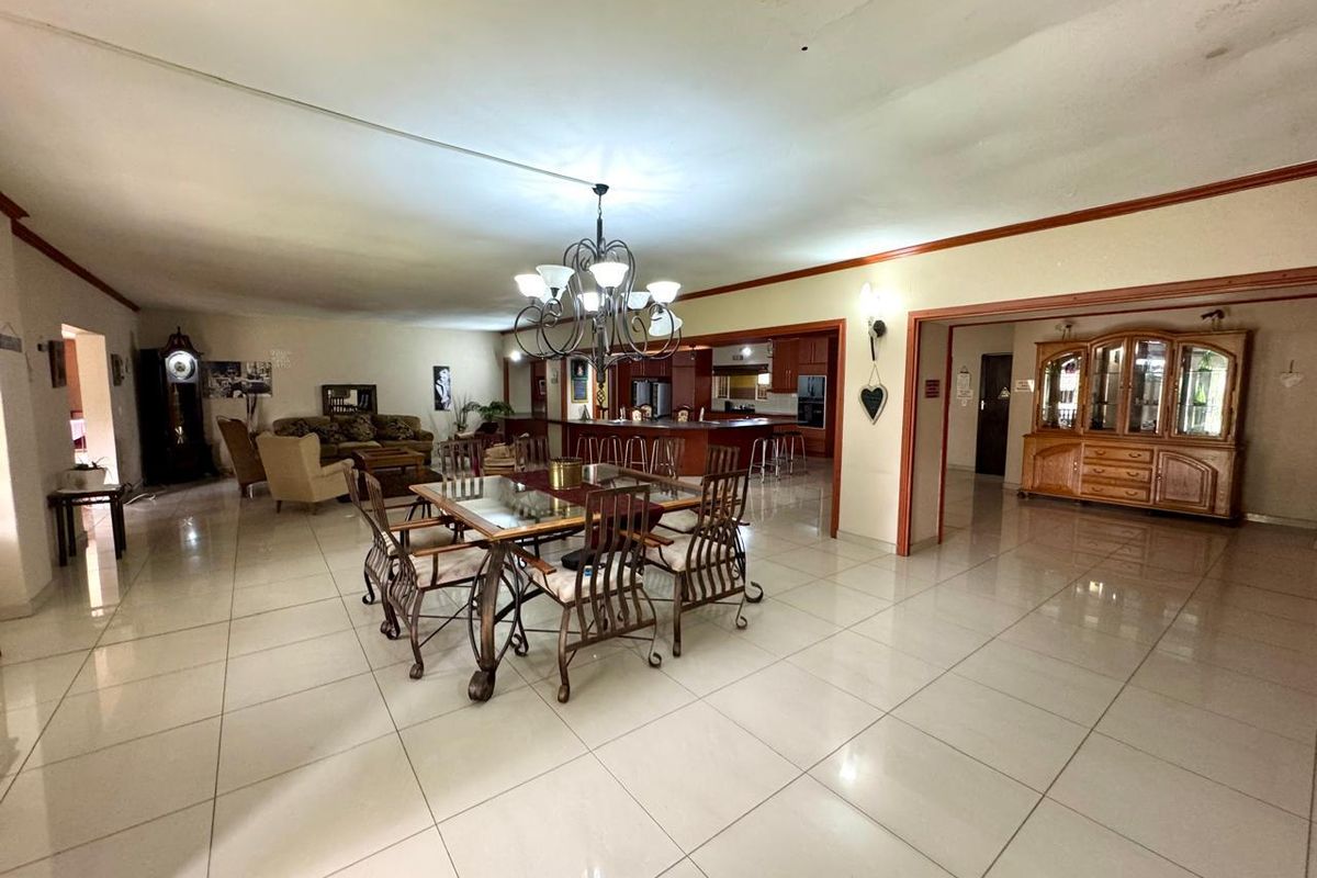 Excellent location!  Nine bedroom home for sale in Trichardt!  Packed with potential - Photo 4