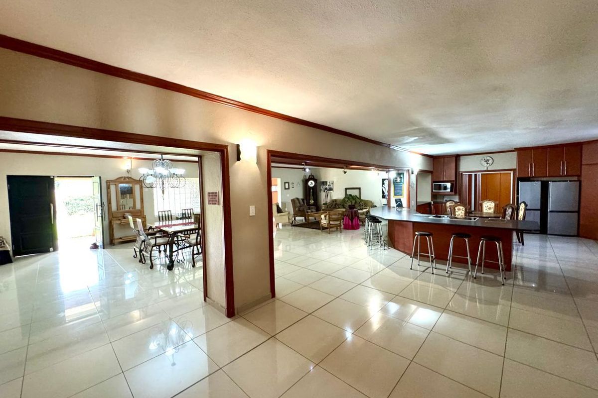 Excellent location!  Nine bedroom home for sale in Trichardt!  Packed with potential - Photo 5