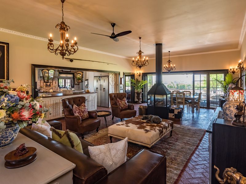 Overlooking The Vaal River - Magnificent Lock up & Go Country Home - Photo 3