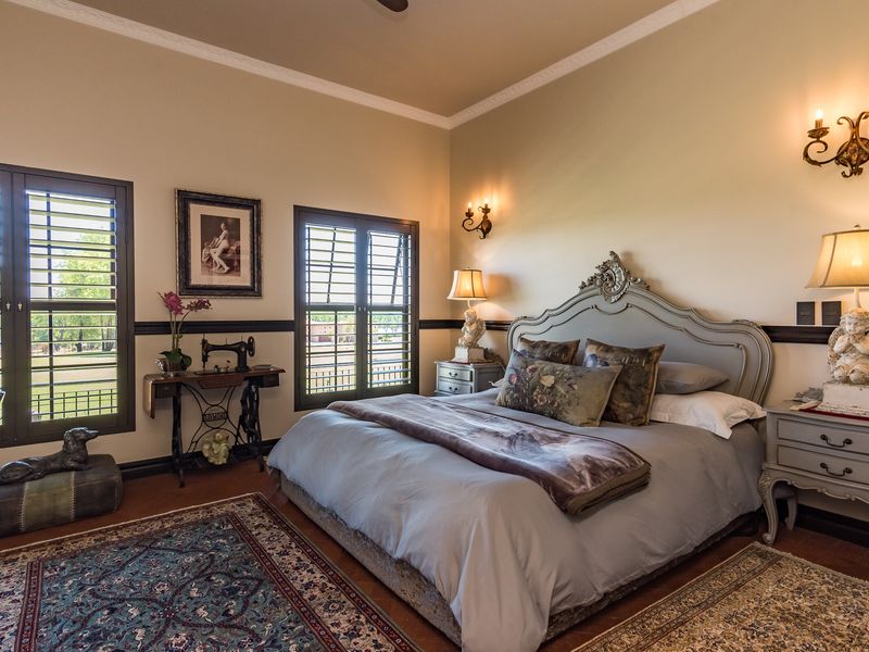 Overlooking The Vaal River - Magnificent Lock up & Go Country Home - Photo 4