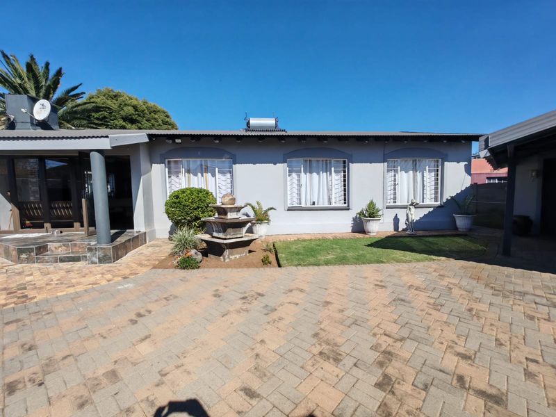 3 Bedroom house for Sale in old Vaalpark with Flatlet - Photo 4