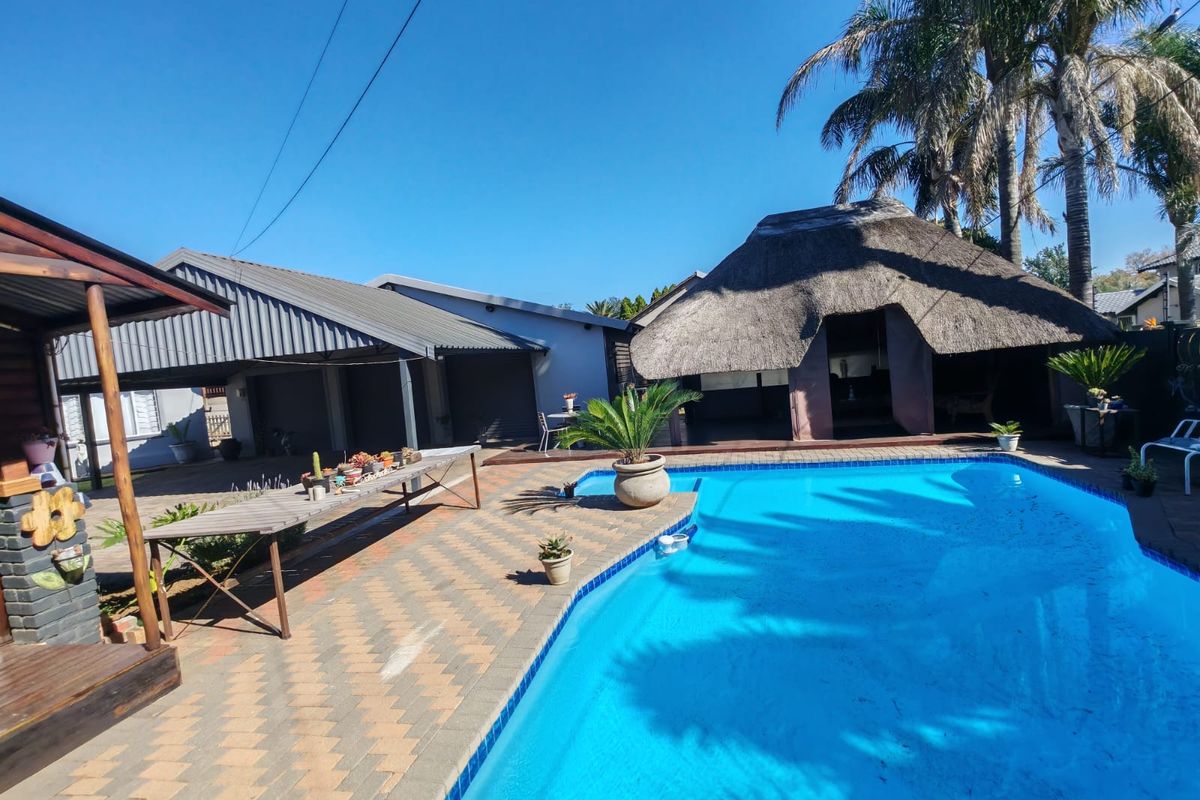 3 Bedroom house for Sale in old Vaalpark with Flatlet - Photo 2