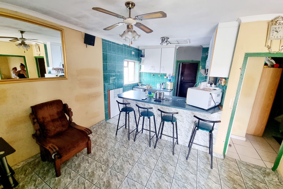 A practical first home in the heart of Cape Town - Photo 4