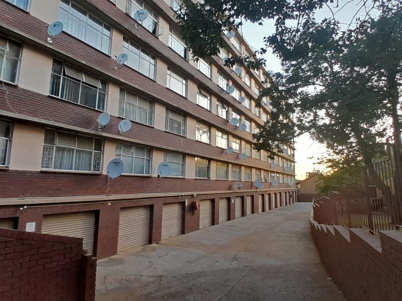 Secure, Convenient and Move In Ready Living in Wonderboom South - Photo 2