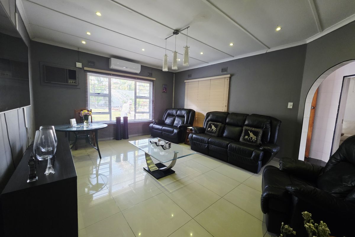 Beautiful Family Home with Bonus Rental Income! - Photo 5