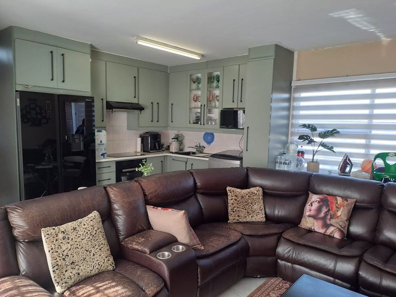 Chic and Contemporary - The Perfect Stylish Townhouse - Photo 7