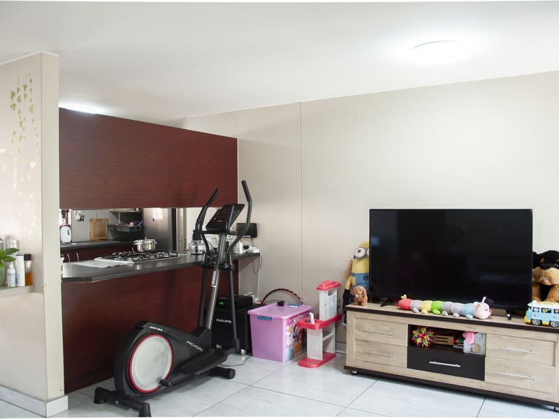 Charming and delightful duplex in Waterfall Heights - Photo 8