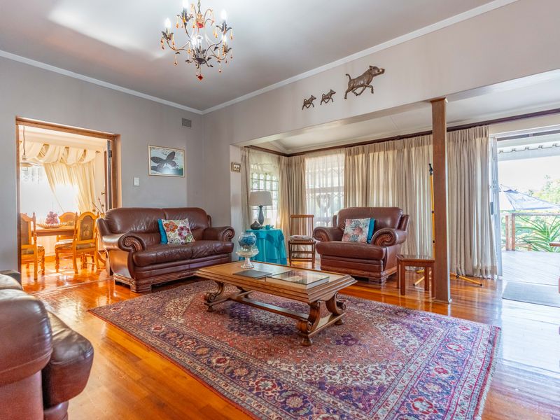 A Charming Family Home in the Heart of Sherwood! - Photo 9